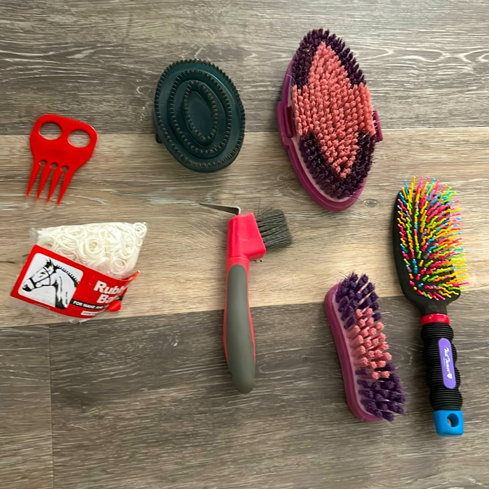 grooming supplies
